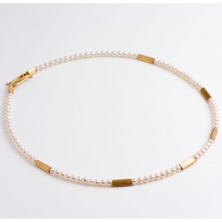  Necklace, pearls, 750- gold