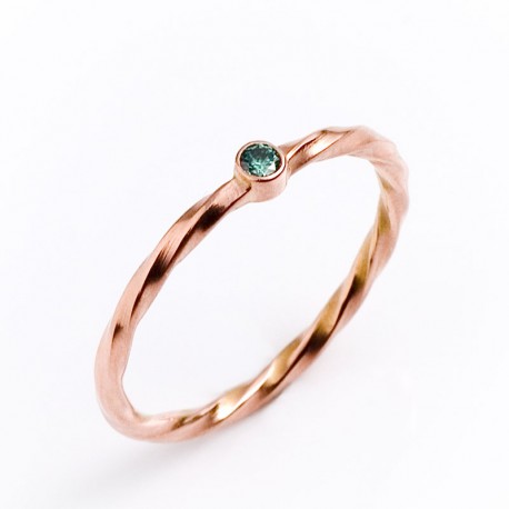 Ring, 585- Rotgold, grüner Brillant
