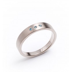 Ring, 750- whitegold, blue Diamonds