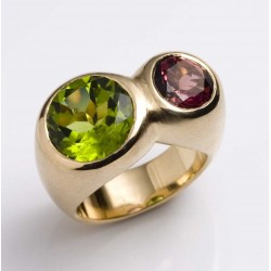  Ring, 750 gold, pink tourmaline, peridot