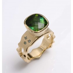 Ring 750- Gold, grüner Turmalin, grüne Brillanten