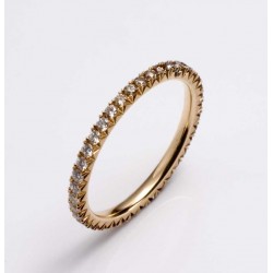 Diamond ring in rose gold with diamonds in the color gradient river to champagne