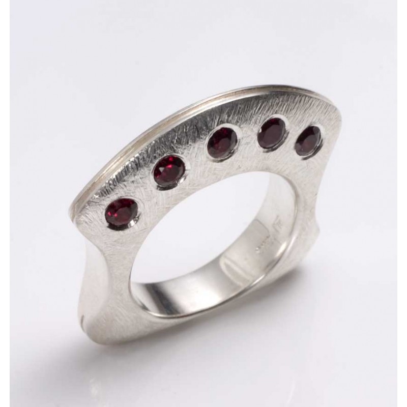 Silver ring, 925 sterling silver 5 garnets Silver ring, 925 sterling silver 5 garnets