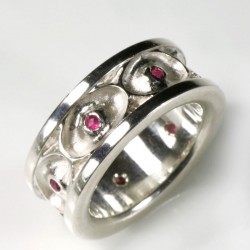  Eye ring, 925 silver, rubies