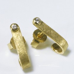 stud earrings, 750 gold, diamonds