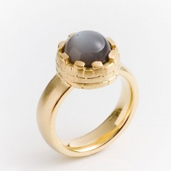 Turmring mit Mondstein, 750- Gold