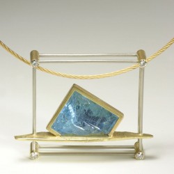  Pendant, 750 gold, palladium, diamonds, aquamarine